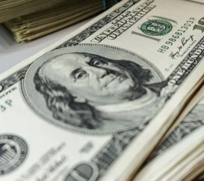 El dólar blue retomó su senda alcista y llegó a los 166 pesos en la City porteña
